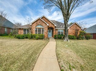1401 Buxton Dr, Desoto, TX 75115
