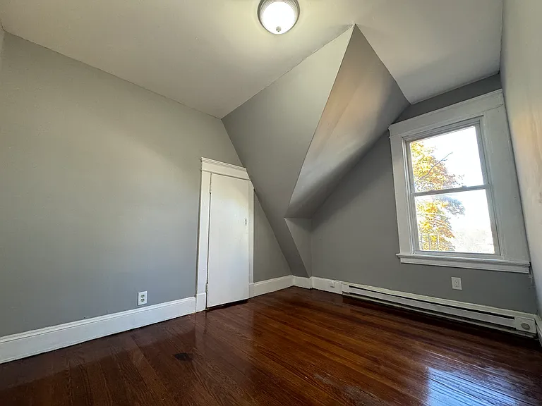 187 Plaza Ave #3 — Photo 6