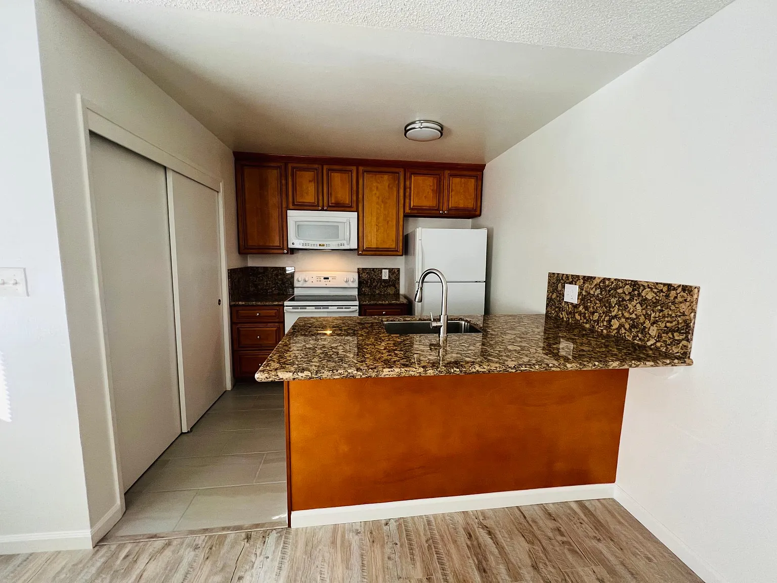 10839 Coloma Rd Unit 1 photo 1
