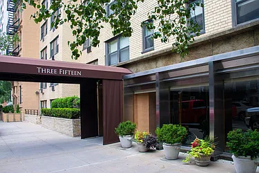 315 East 69th Street in Lenox Hill
