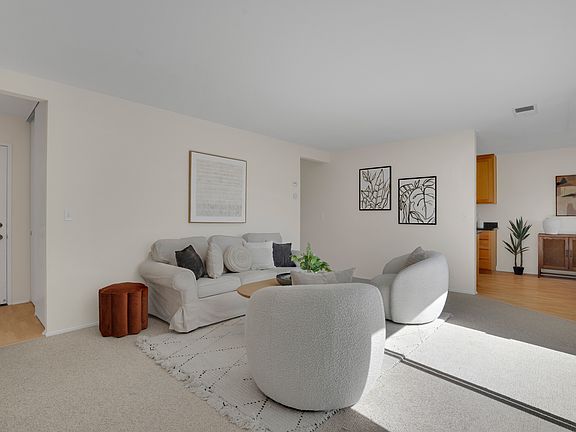 5th image of 900 Cambridge Dr Unit 184