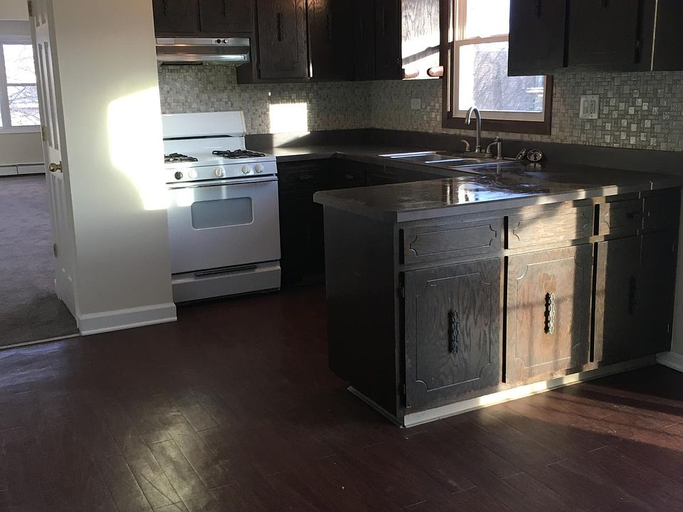 1st image of 10320 Mason Ave APT 3
