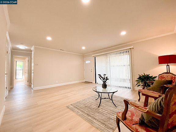 3rd image of 5457 Roundtree Pl APT J