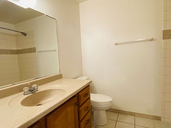 5th image of 1687 Holland Ave