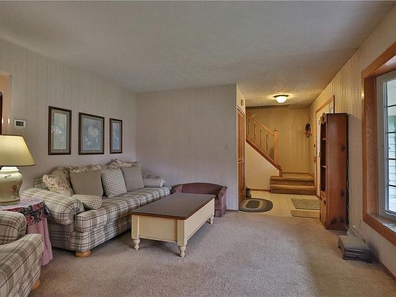 4th image of 8810 Rockwood Ct