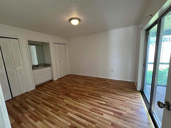 5th image of 1109 Woodman Way