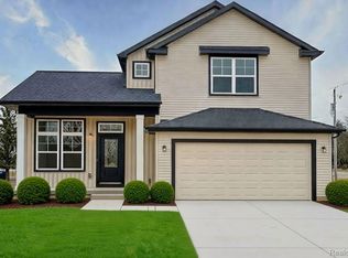 539 W Wildwood Dr, Owosso, MI 48867