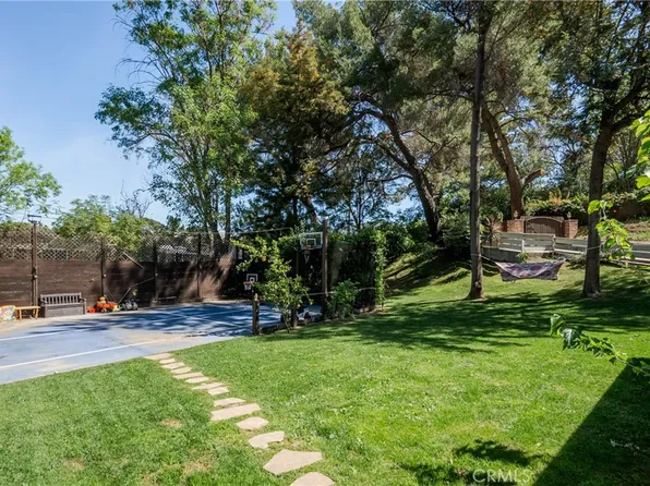 3791 Multiview Dr, Los Angeles, CA 90068