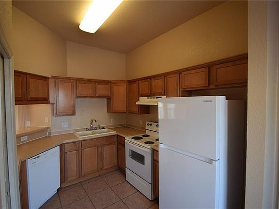 4th image of 222 Carpenters Way APT 57