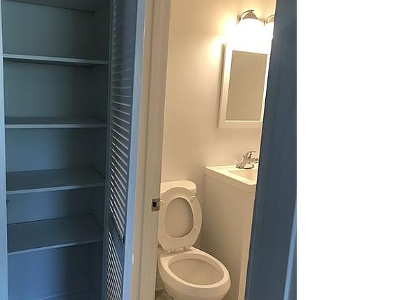 5th image of 14144 S School St #8