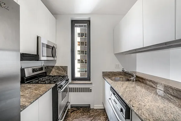Rented by LW 21 LLC | media 34