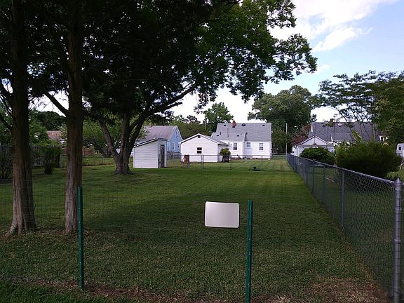 4th image of 1557 Norcova Ave