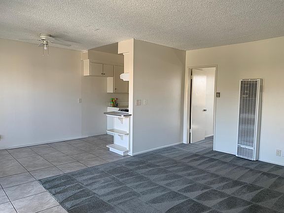 4th image of 906 Torrance Blvd APT 26