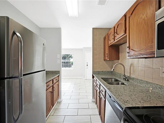 3rd image of 7308 Independence Dr