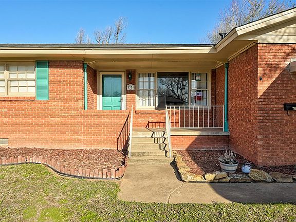 3rd image of 637 E Bouse Dr