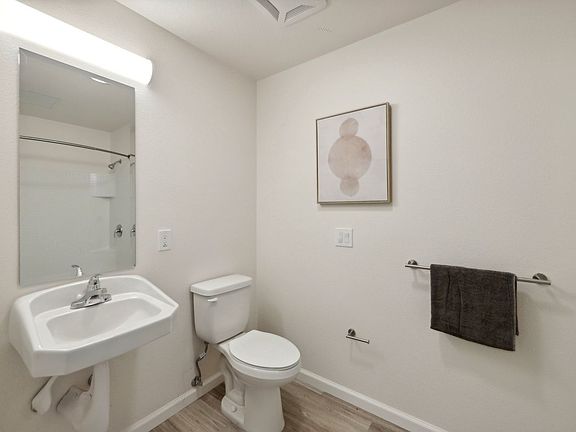 3rd image of 2701 Shattuck Ave #211
