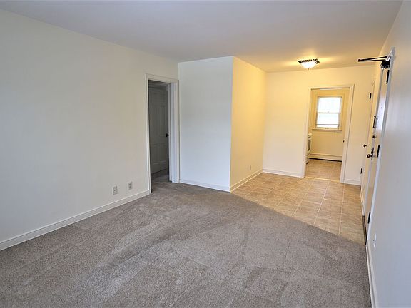 5th image of 6000 W 35th St #310