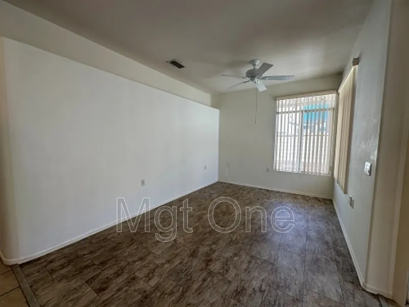 2 bed, 2.0 bath, 1427 sqft, $2,550 — Photo 4