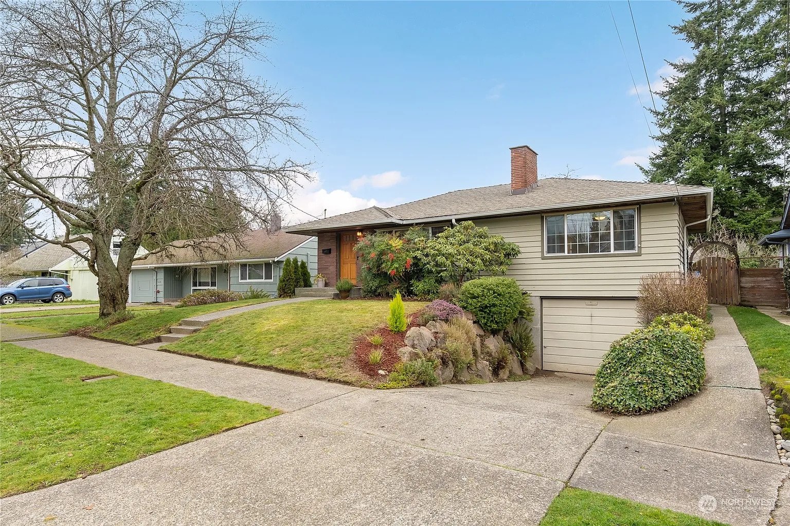7532 28th Avenue SW photo 1