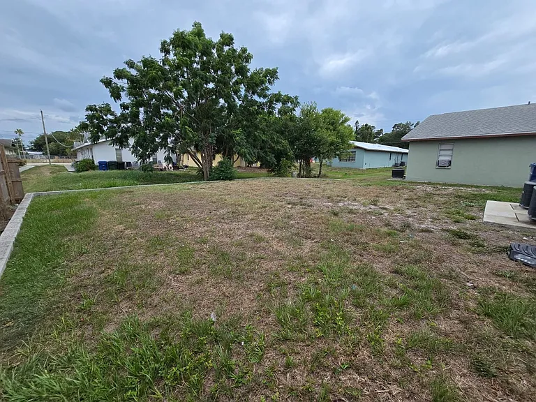 1820 Marcia St — Photo 22