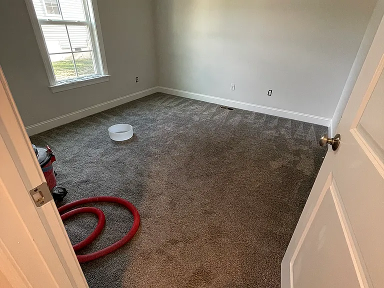 215 Alcock Ln — Photo 11