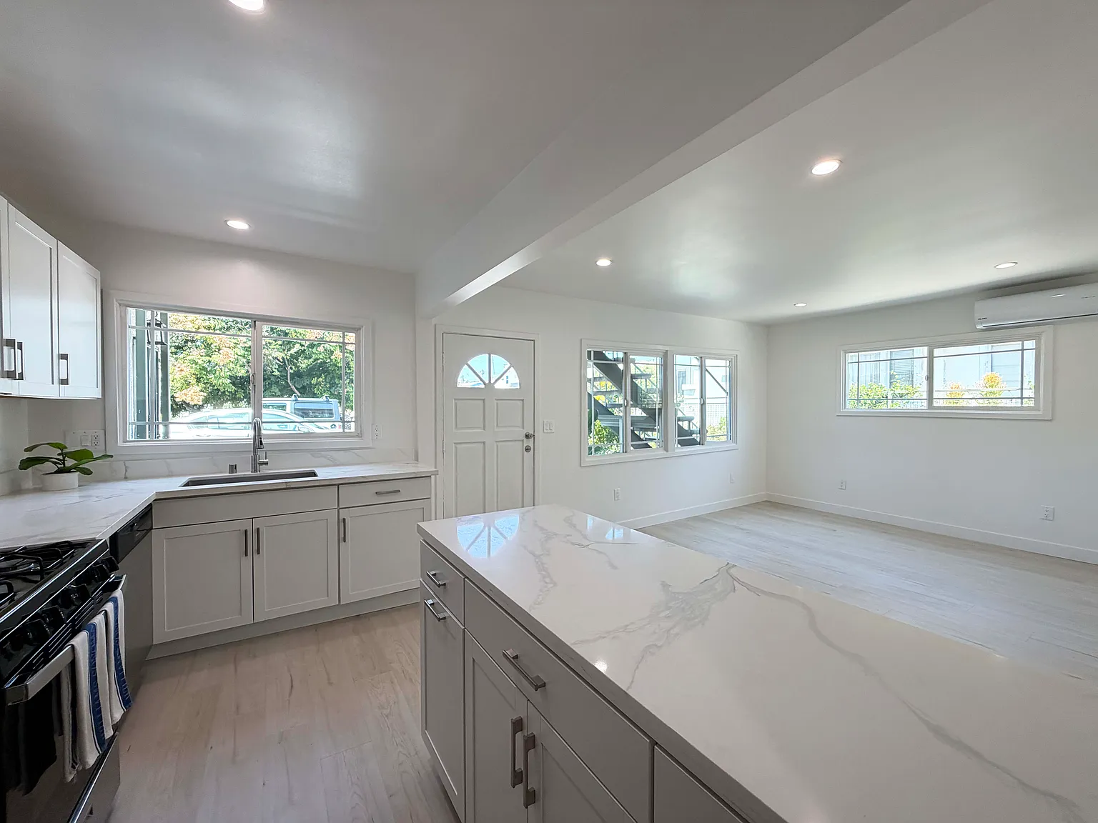 1 bed, 602 sqft, $2,595 — Photo 4