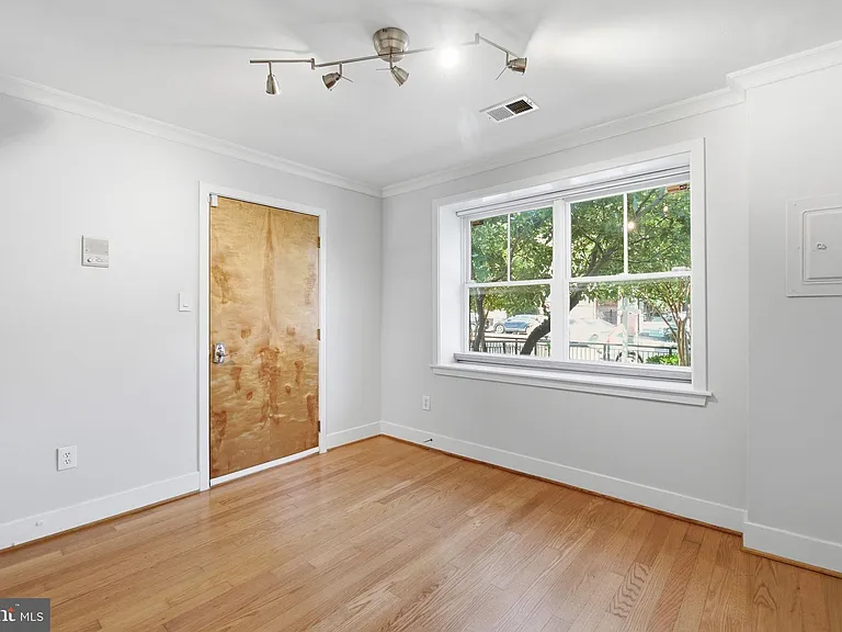 1413 11th St NW #A — Photo 2