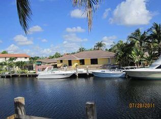 3200 NE 164th St, North Miami Beach, FL 33160