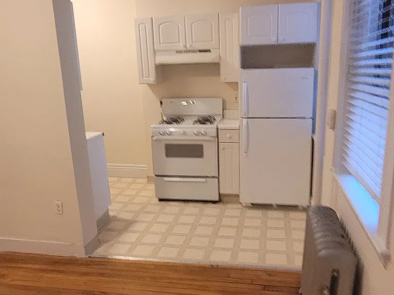 60 Queensberry St #2 — Photo 5