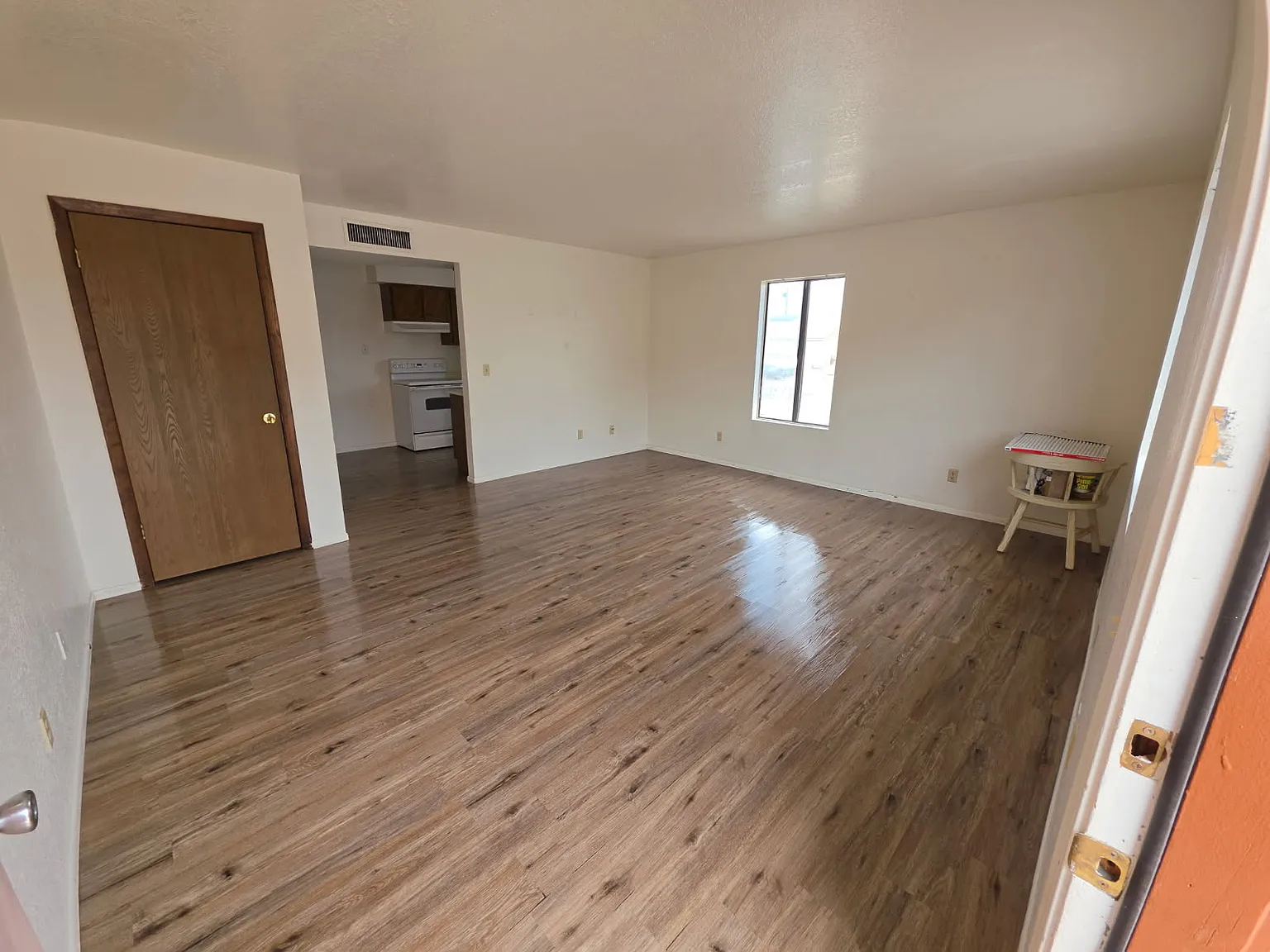 1 bed, 789 sqft, $995 — Photo 2