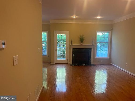 3rd image of 11 Tree Swallow Dr