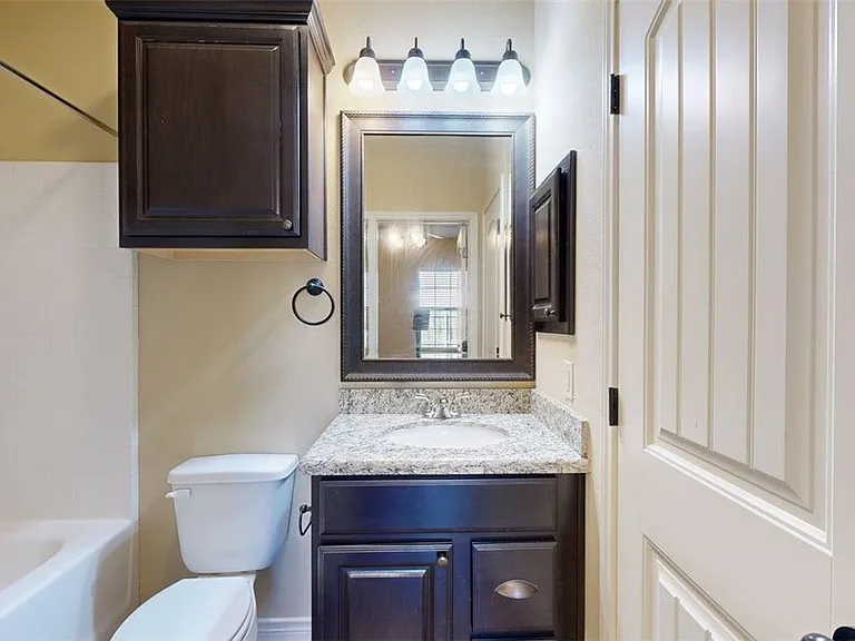 3007 Towers Pkwy — Photo 11