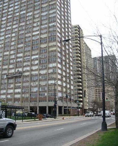 1st image of 6171 N Sheridan Rd APT 2010