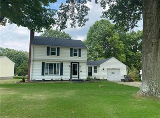 2250 Burma Dr, Youngstown, OH 44511