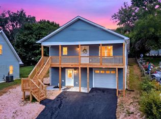 1814 Vinson St, Staunton, VA 24401
