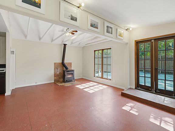 5th image of 1446 Old Topanga Canyon Rd #A