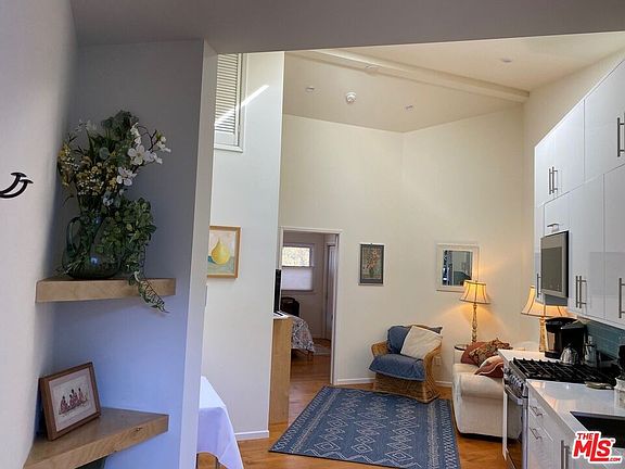 5th image of 11927 Windward Ave