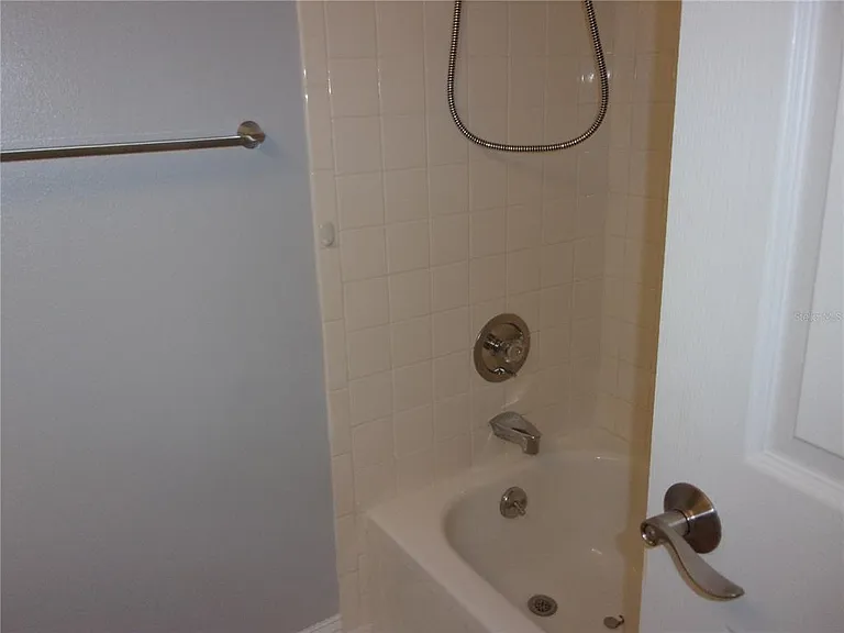 132 E Cypress Ct — Photo 10