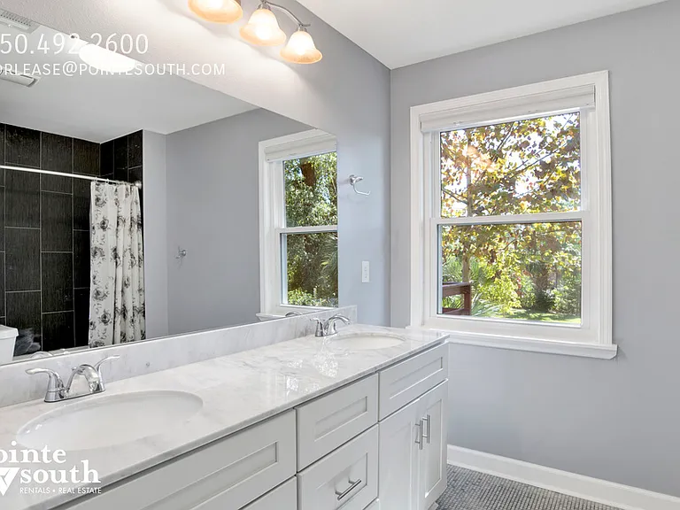 635 W Lee St — Photo 18