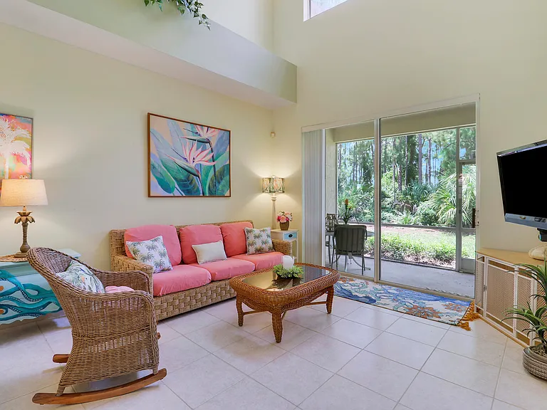 9222 Wentworth Ln — Photo 16