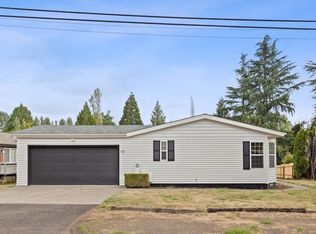 921 NE Meadow Dr, Portland, OR 97211