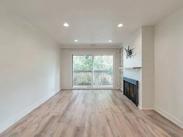 31 M St #408