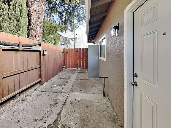 2nd image of 1025-1029 Woodshire Way #1023WO