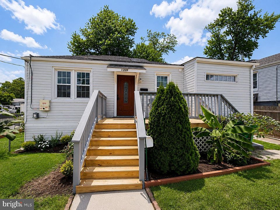 1st image of 1209 Chapel Oaks Dr