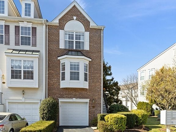 2nd image of 225 Swathmore Dr