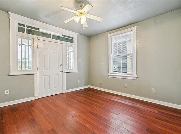 3rd image of 4707 Baudin St