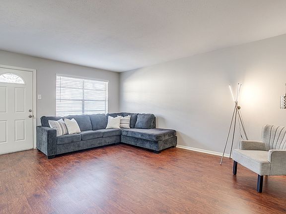 4th image of 7929 Royal Ln APT 206