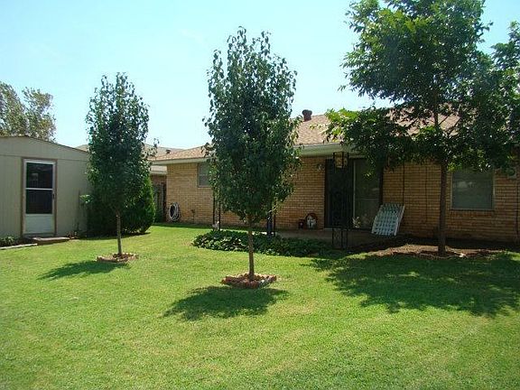 4th image of 4705 Newport Dr