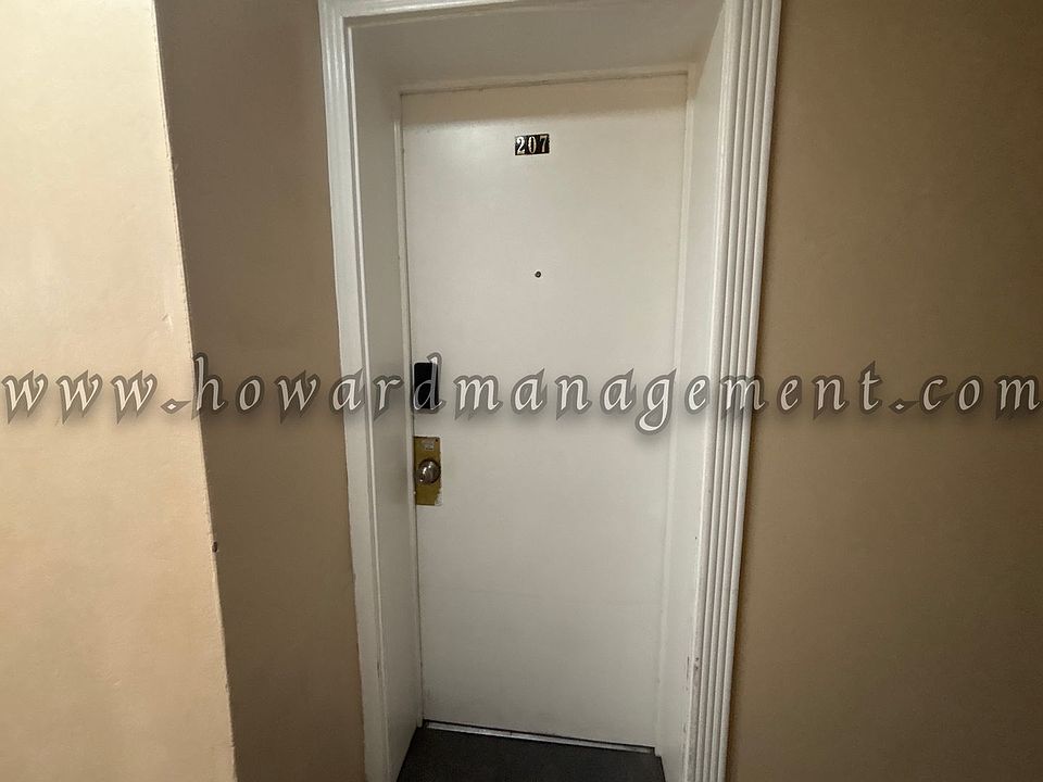 1st image of 840 S Serrano Ave APT 402