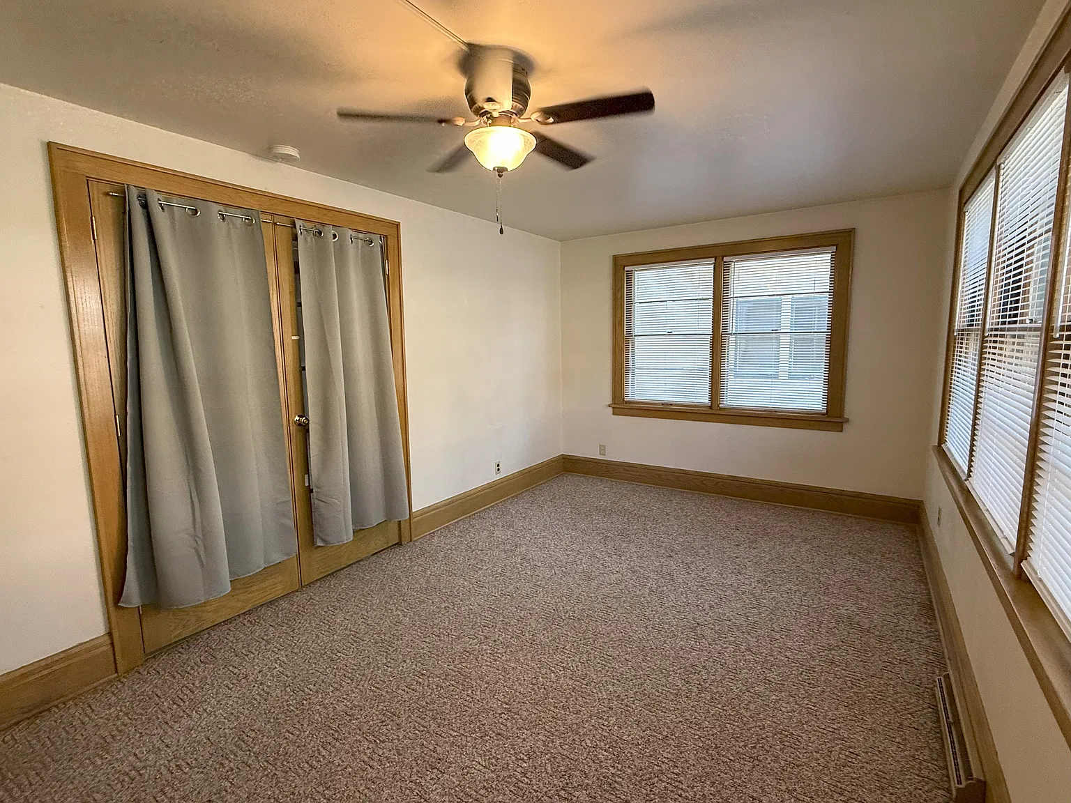 4 bed, 1.5 bath, 1840 sqft, $2,937 — Photo 4